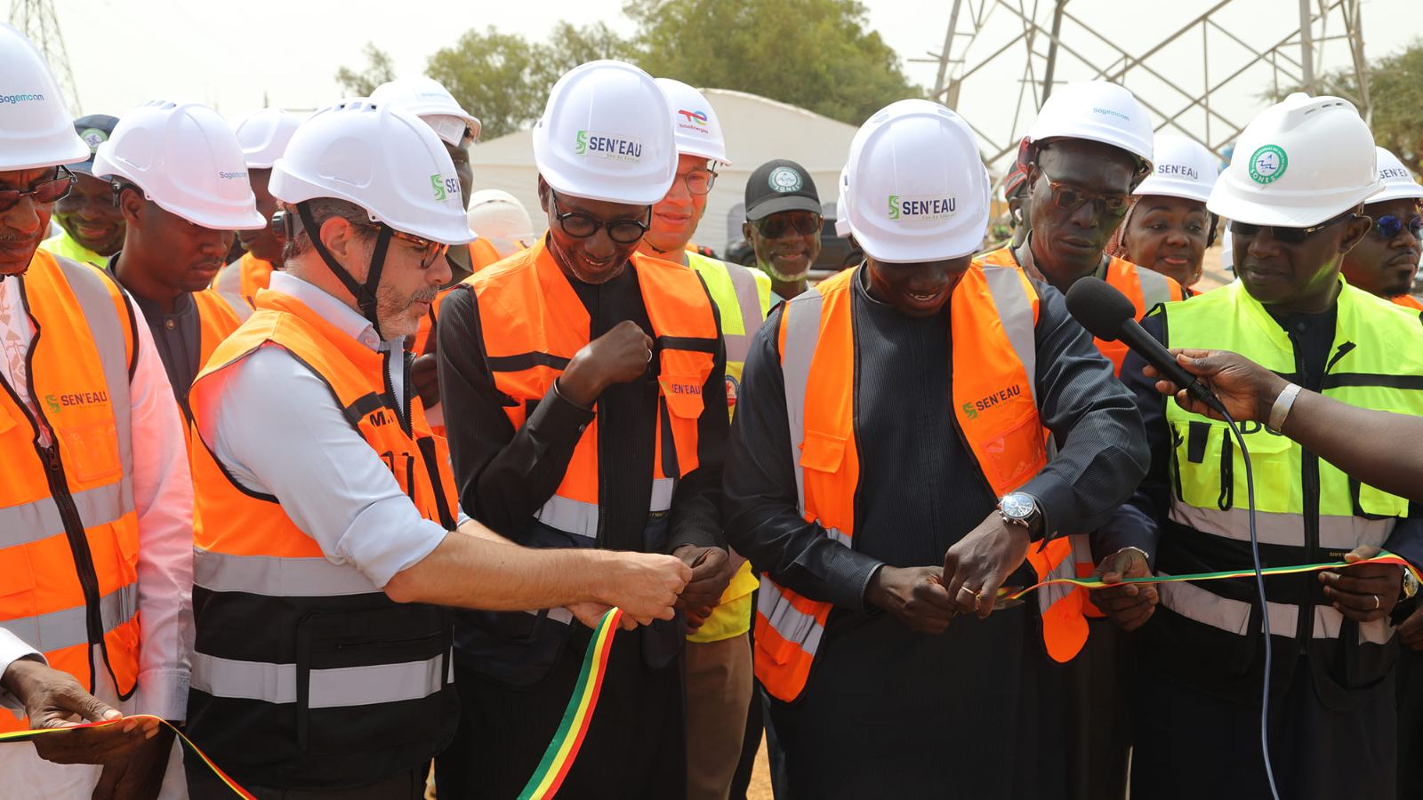 The solar plants inaugurated on 2 July supply around 32% of the electricity used by Sen’Eau’s Méouane and Keur Momar Sarr water facilities.